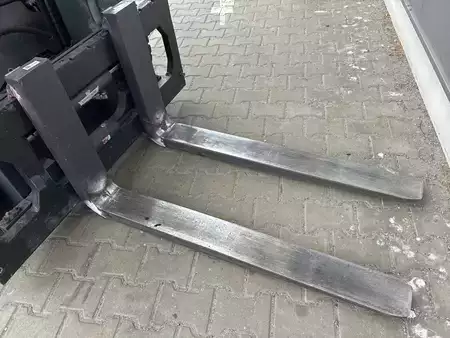 Carrelli elettrici 4 ruote 2022  Still RX 60-40 (7)