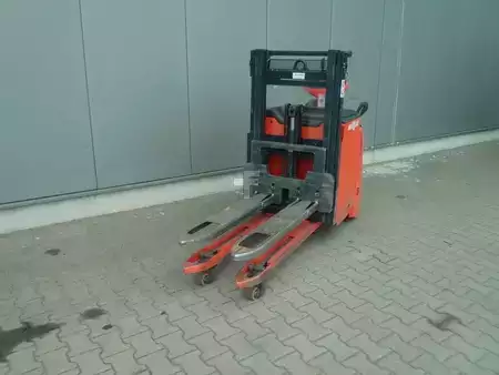 Hochhubwagen 2019  Linde D 14 AP (7)