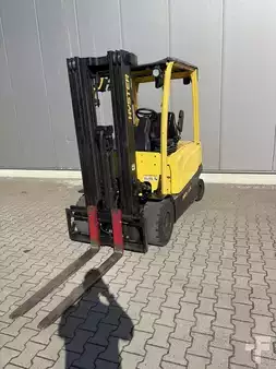 El truck - 4 hjulet 2015  Hyster J2.5XN (2)