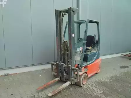 Elektro čtyřkolový VZV 1998  Linde E 20 P (4)