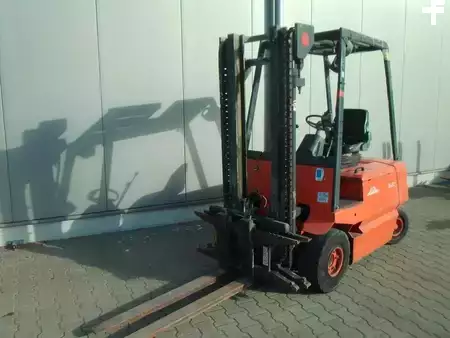 Elektro čtyřkolový VZV 1992  Linde E 20 / 325 (3)