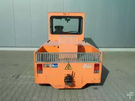 Schlepper 2010  VOLK EFZ40N (2)