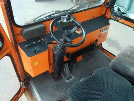 Schlepper 2010  VOLK EFZ40N (6)