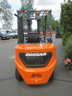 Diesel Forklifts 2022  Doosan D 30 NXS (4) 
