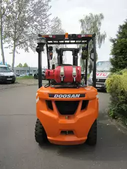 Treibgasstapler 2023  Doosan G 25 E-7 (3)