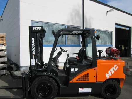Chariots élévateurs GPL 2023  Doosan G 55 SC-7 (4)