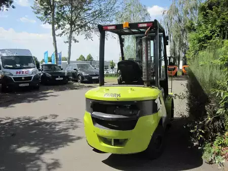 Diesel Forklifts 2023  Clark S 35 D (3)