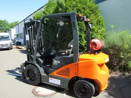 LPG VZV 2018  Doosan G 30 N-7 (2)
