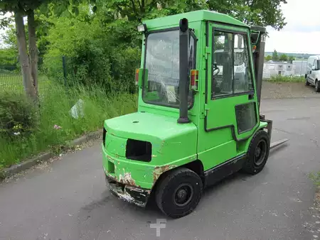 Empilhador diesel 2003  Hyster H 3.00 XM (3)