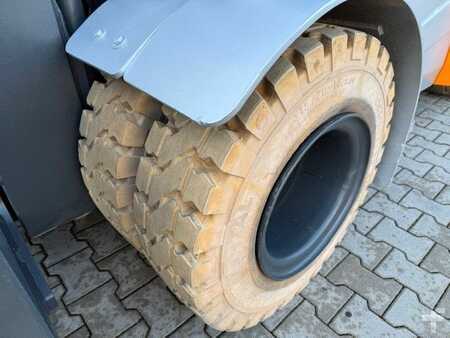 Chariots électriques à 4 roues 2016  Still RX60-80 LSP900 (5)