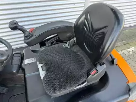 Elektromos 3 kerekű 2012  Still RX50-16 (7)