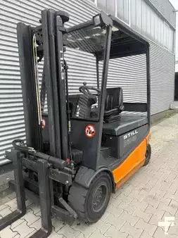 Elektrisk- 4 hjul 1999  Still R60-30 (2)