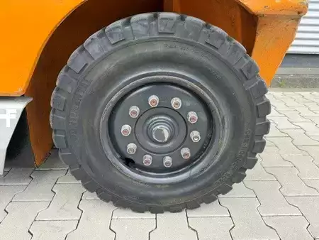 LPG heftrucks 2010  Still R70-50T (6)