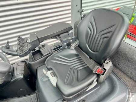 Treibgasstapler 2017  Still RX70-30T (7)