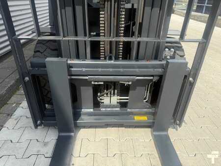 Carretilla elevadora GLP 2023  Doosan G30 NXP    49 Stunden! (4)