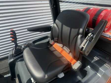 Carretilla elevadora GLP 2023  Doosan G30 NXP    49 Stunden! (7)