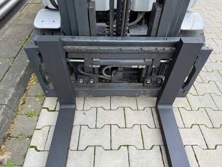 Empilhador a gás 2018  Still RX70-18T (4)