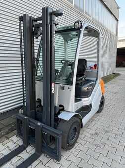 Treibgasstapler  Still RX70-22T (2)