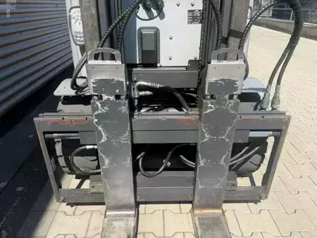 Nestekaasutrukki 2021  Still RX70-35T (4)