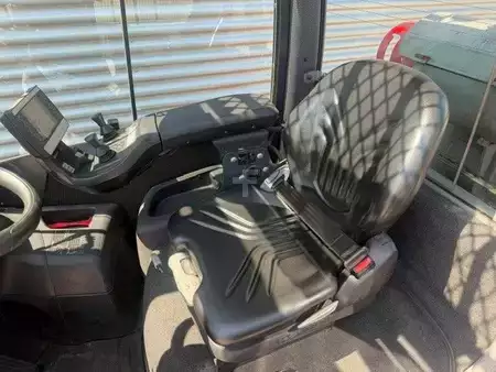 Nestekaasutrukki 2021  Still RX70-35T (7)