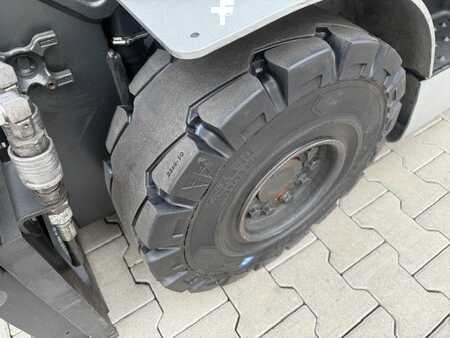 Diesel heftrucks 2022  Still RX70-20 (5)