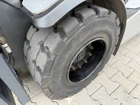 Empilhador diesel 2015  Still RX70-50 (5)