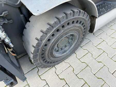 Dieselstapler 2021  Still RX70-25 (5)