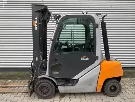 Carretilla elevadora diésel 2021  Still RX70-25  LSP600 (1)