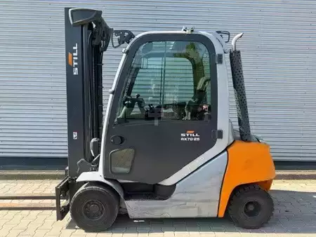 Carretilla elevadora diésel 2020  Still RX70-25 (1)