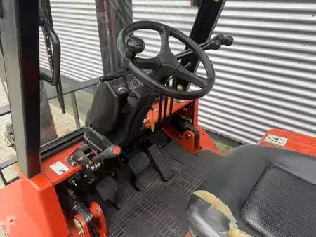Empilhador diesel 2005  Nissan F04D40Q (8)