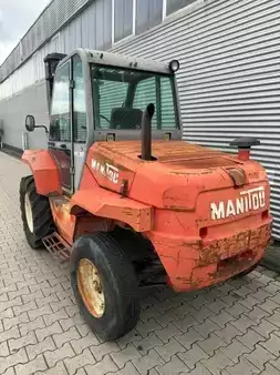 Carretilla todoterreno  Manitou MC-30 (3)