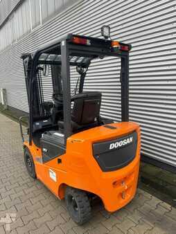 El truck - 4 hjulet 2023 Doosan B20 NSC (3)