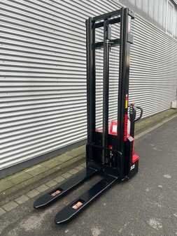 Pallet Stackers 2023  Manitou ES112 EASY (3) 