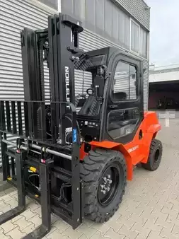 Wózek terenowy  Noblelift FD2RT35LS (2)
