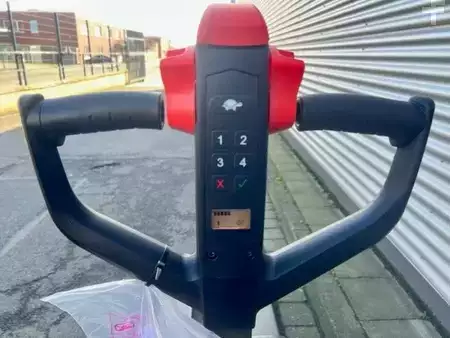 Lavtløftende truck 2026  Noblelift PT E15N EDGE (6)