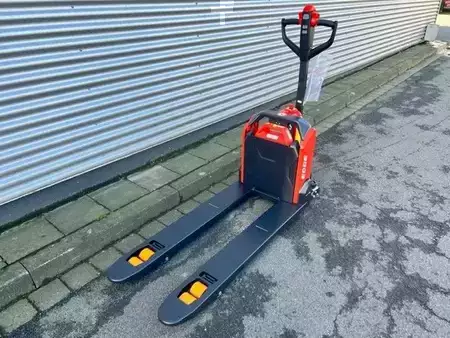 Electric Pallet Trucks 2026  Noblelift PT E15N EDGE (2)