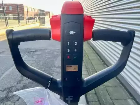 Electric Pallet Trucks 2026  Noblelift PT E15N EDGE (6)