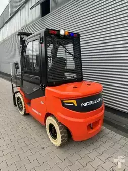 Elektro čtyřkolový VZV 2026  Noblelift CPD38-A (3)