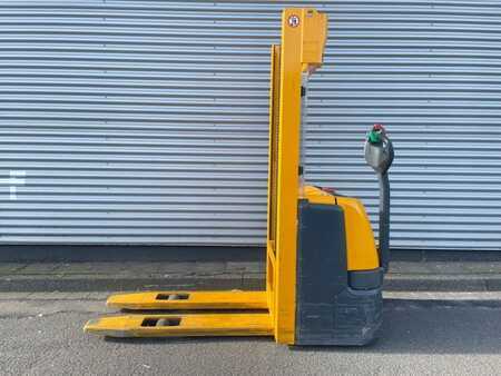 Pallestabler 2013 Jungheinrich EJC112 (1)