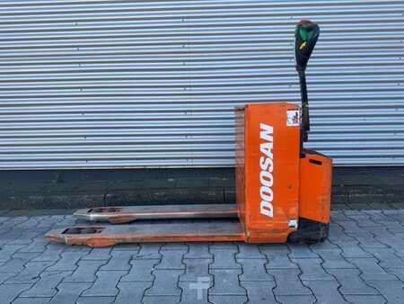 Niederhubwagen  Doosan LEDH 20 (1)