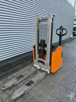 Hochhubwagen 2005  Still EGV16i  Initialhub (2)