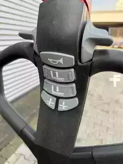 Hochhubwagen 2006  Still EGV16 Initialhub (4)