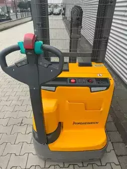 Apilador eléctrico 2022  Jungheinrich EJC214z  Initialhub!!! 686 Std. (5)