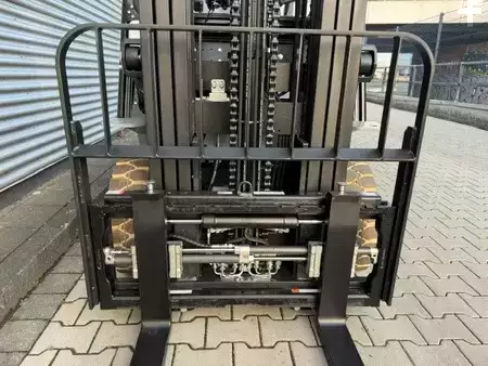 Elektro čtyřkolový VZV 2026  Noblelift CPD18-A2 (4)