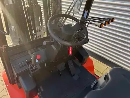 Elektro čtyřkolový VZV 2025  Noblelift CPD30-AF1S (8)