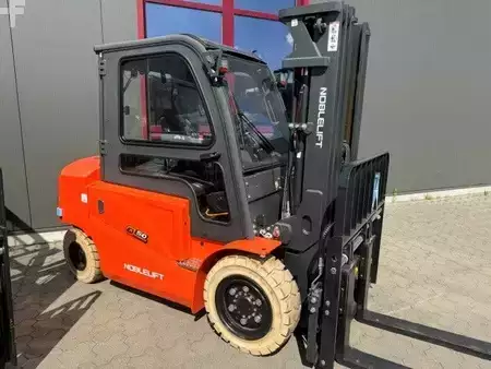 Elektro čtyřkolový VZV 2026  Noblelift FE4P50Q (3)