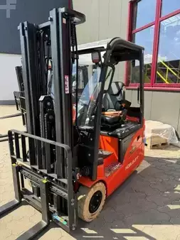 Chariots électriques à 3 roues 2026  Noblelift FE3D18N1 (1)