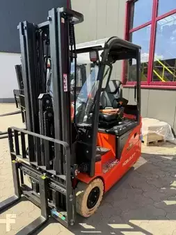 Chariots électriques à 3 roues 2026  Noblelift FE3D16N1 (1)