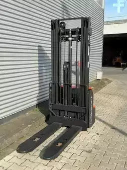 Ledstaplare gå 2026 Noblelift SWB130 Initialhub (2)
