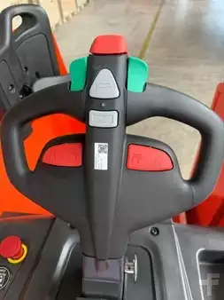 Elektrische palletwagens 2026  Noblelift PT20H (7)
